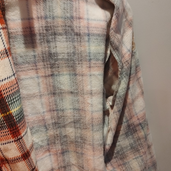 Ralph Lauren Plaid Robe - Picture 7 of 7